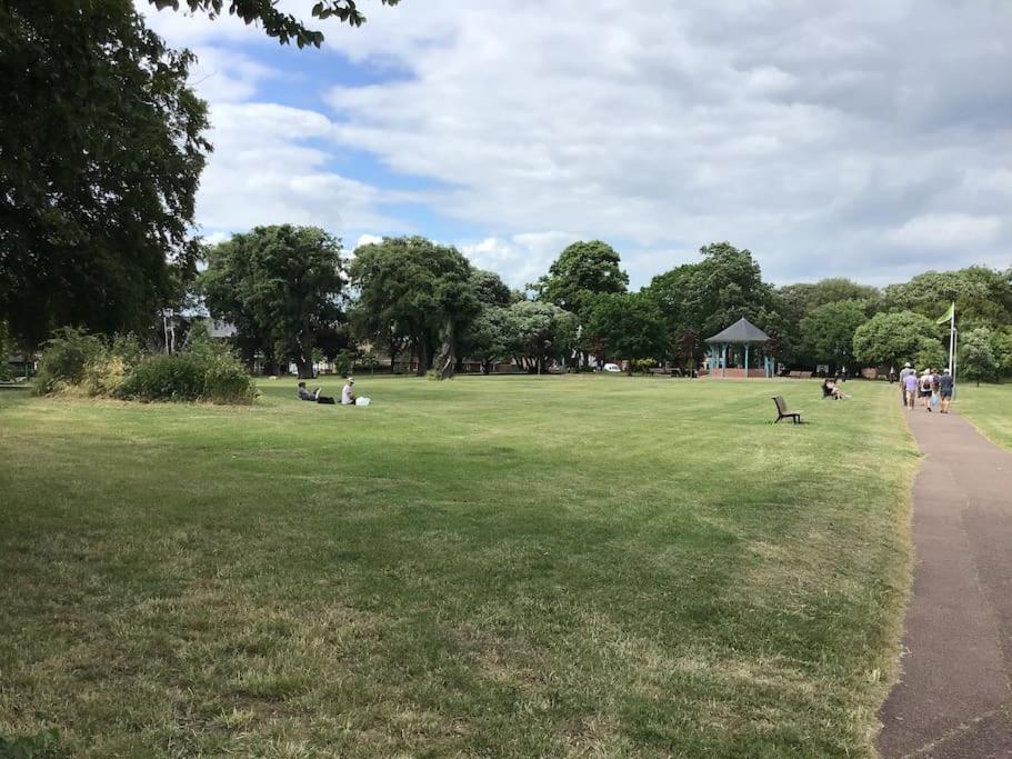 Travellers' Choice In Harwich-Essex Villa Exterior photo
